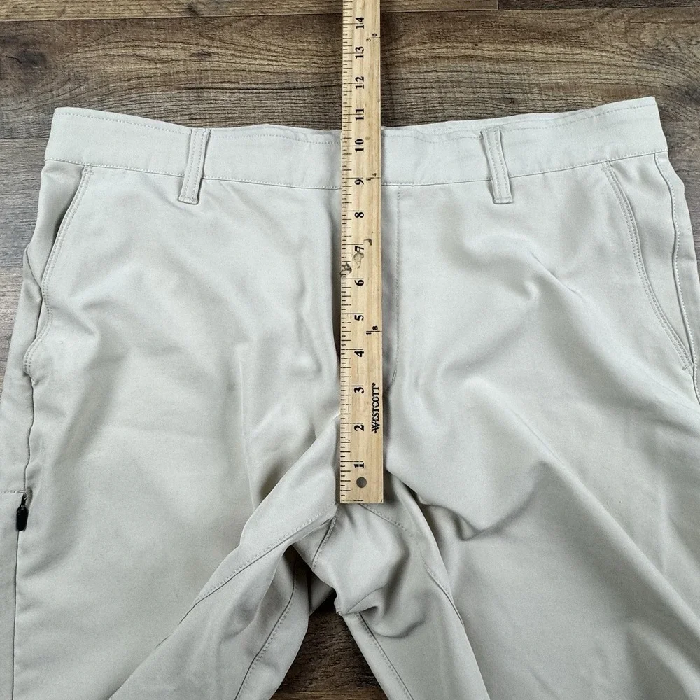 Bylt Shorts Mens XL Beige Kinetic Golf Driving Range Commute Premium Basics READ